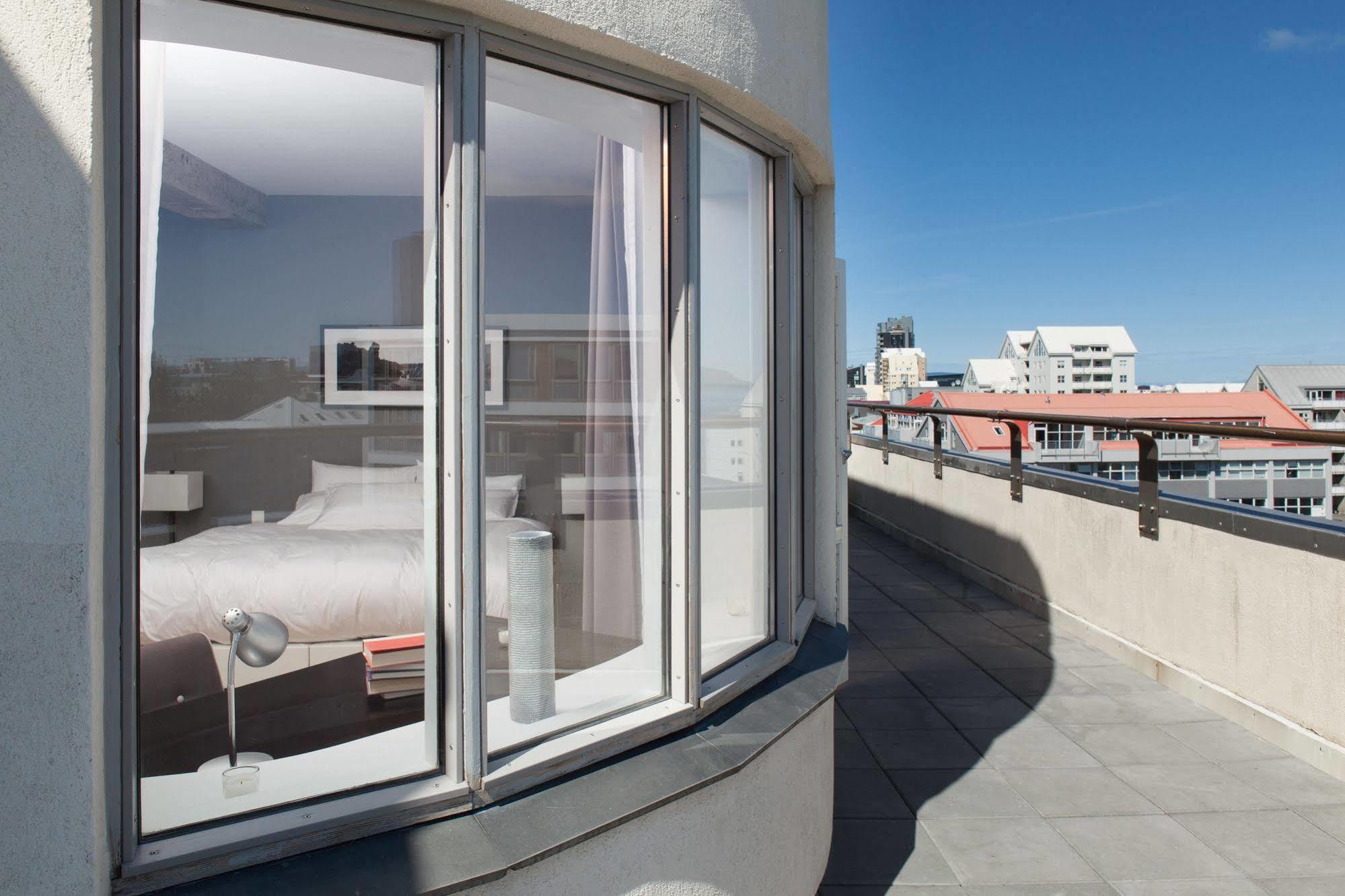 Hlemmur Square Reykjavik Extérieur photo